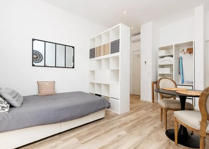 Le Hub Climatisé Avec Terrasse * Cannes